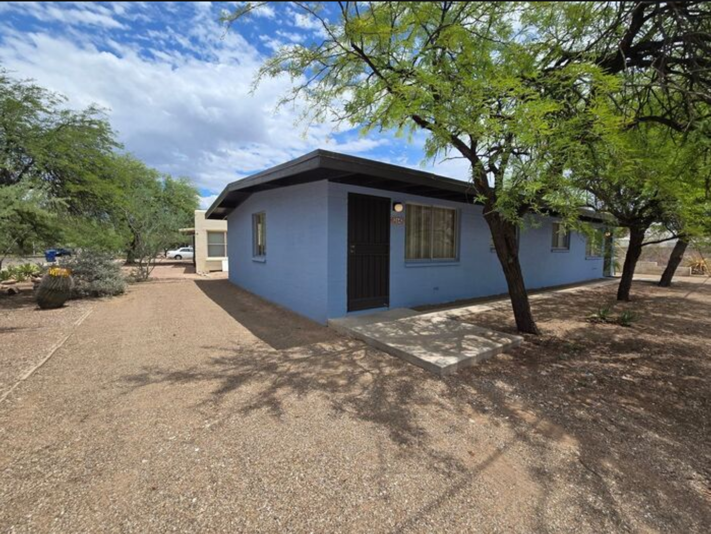 2642 North Santa Rita Avenue - 1